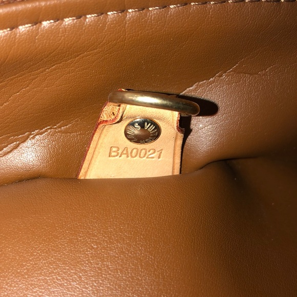 Louis Vuitton Gold Patent Leather Handbag - Picture 7 of 7